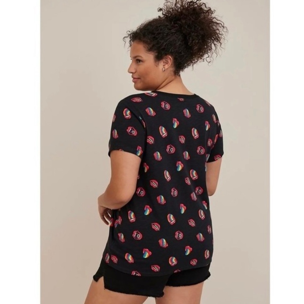 Torrid PRIDE Lips SS Vintage Tee 3X/22-24 - Picture 2 of 7